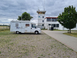 stellplatz Dessau Flughafen 